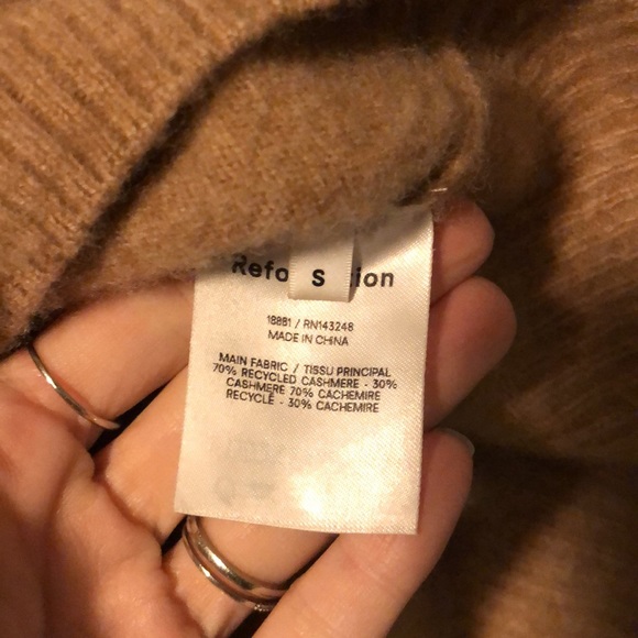 Reformation Cashmere Sweater Camel - Picture 13 of 13
